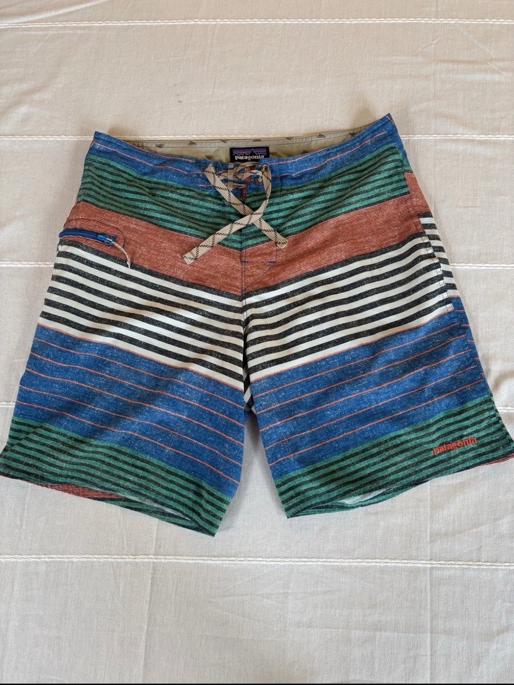 Patagonia Wavefarer Board Shorts Mens Size 32 Multicolor Striped Surf Swim beach